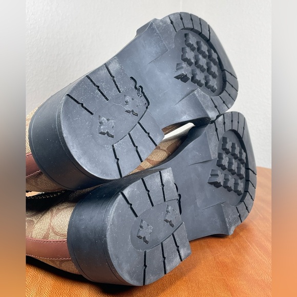 Coach Women Levy Leather and Canvas Signature Lug Boot Khaki/Black Size 8 - Picture 13 of 16